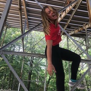 Meet your Posher, Ava